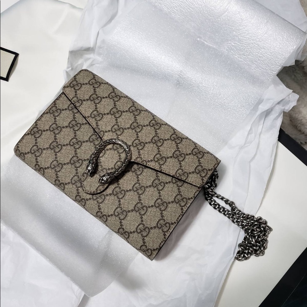 Gucci Beige GG Supreme Dionysus Small Shoulder Bag with Black Trim - Picture 2 of 6